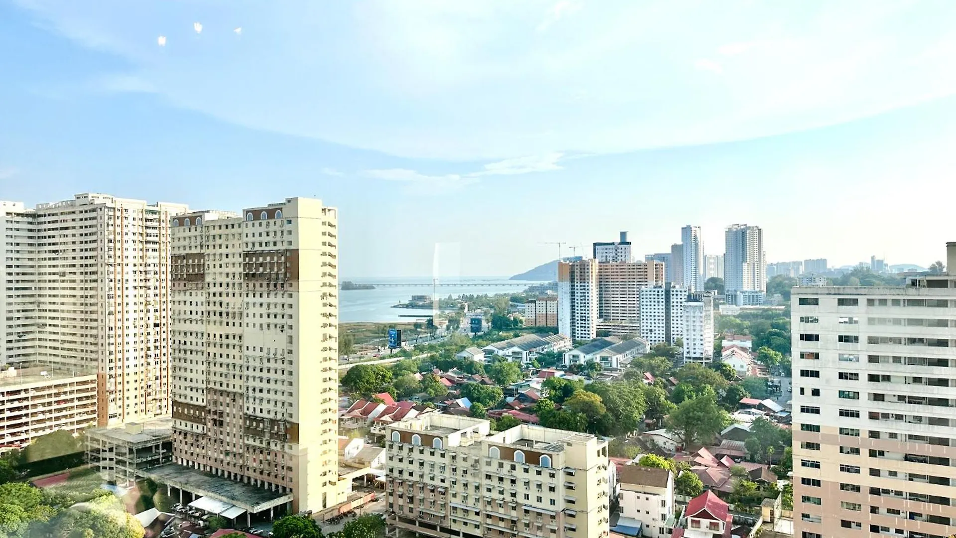 View Of Whole Georgetown Sea&City View 3Br-12Pax Jelutong