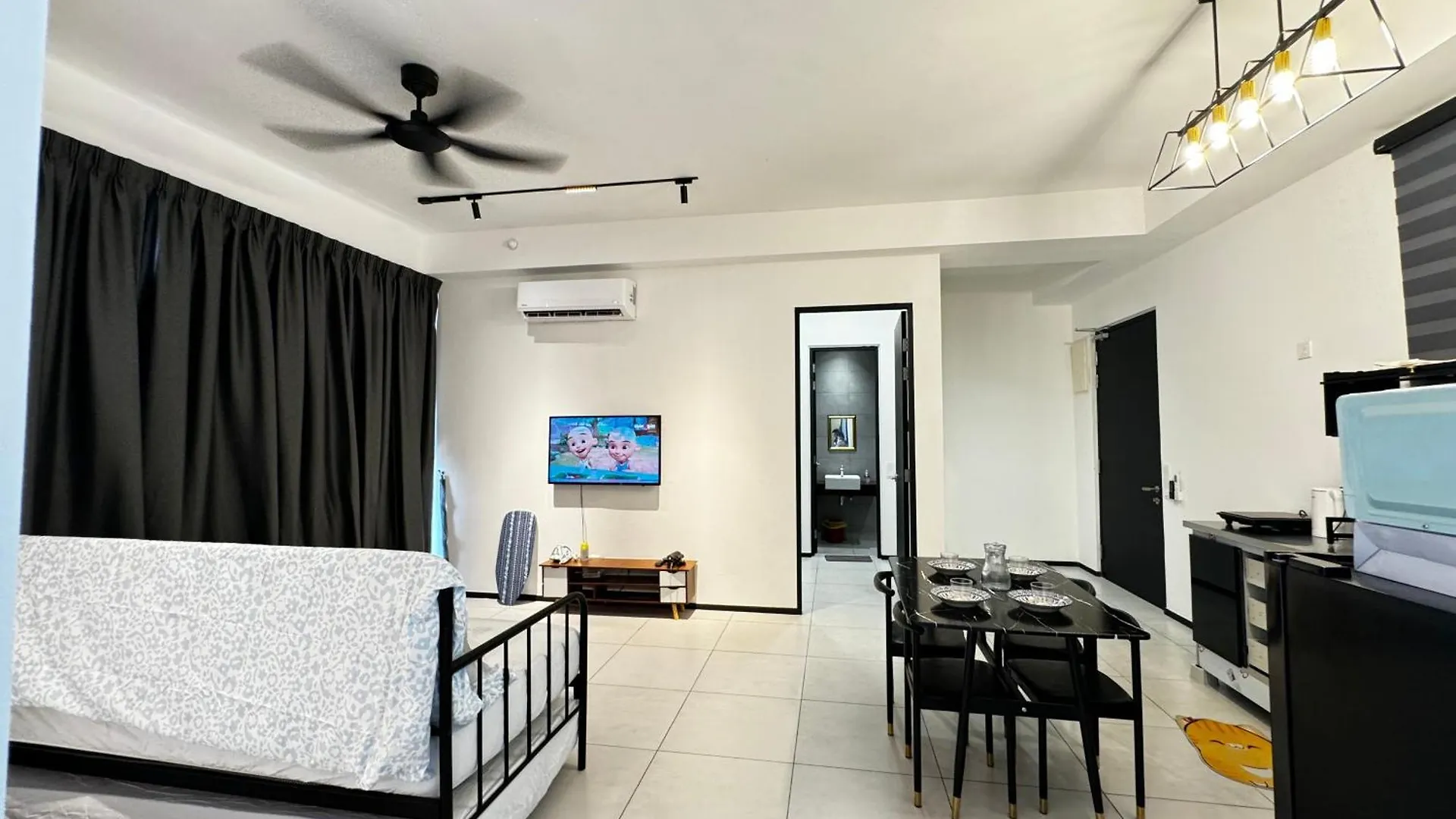 View Of Whole Georgetown Sea&City View 3Br-12Pax contacts